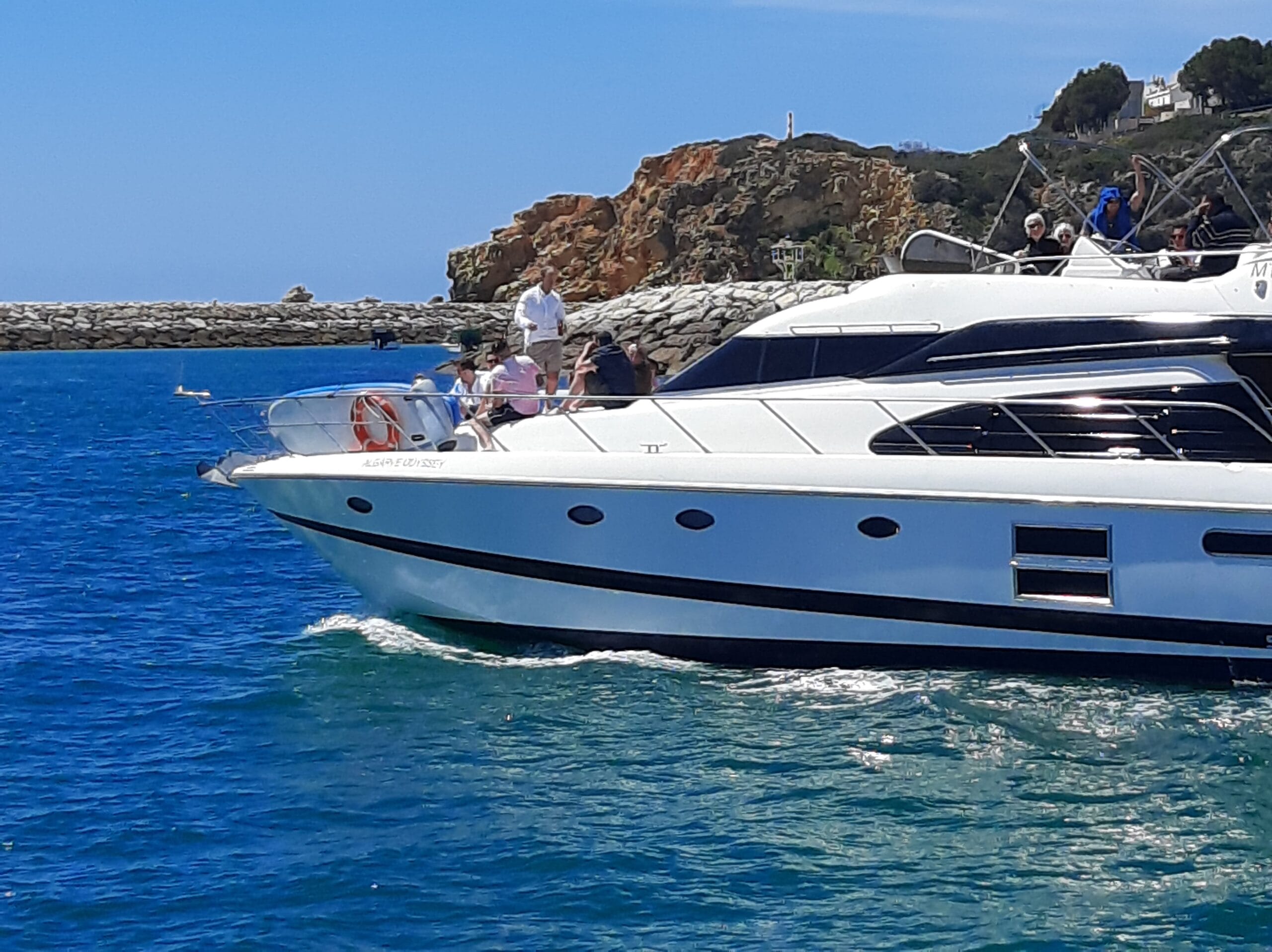 luxury yacht charter vilamoura