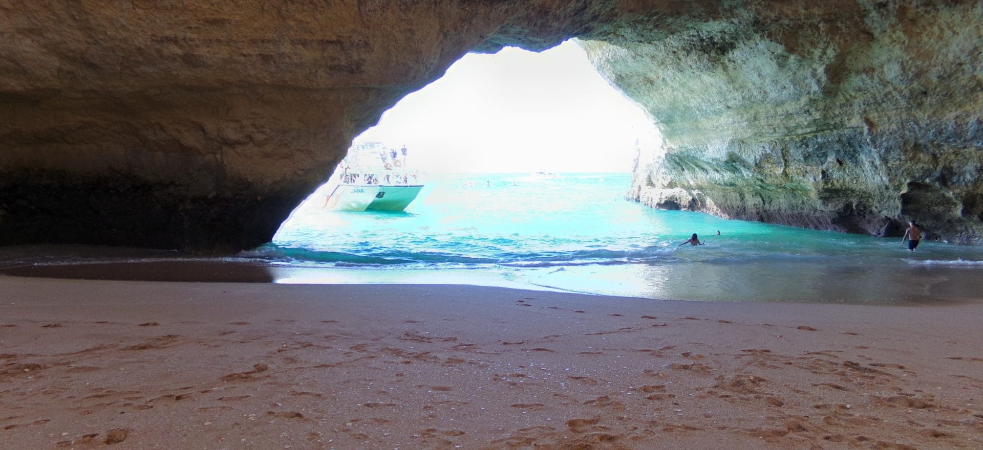 cruise-to-benagil-cave-algarve-1920x880