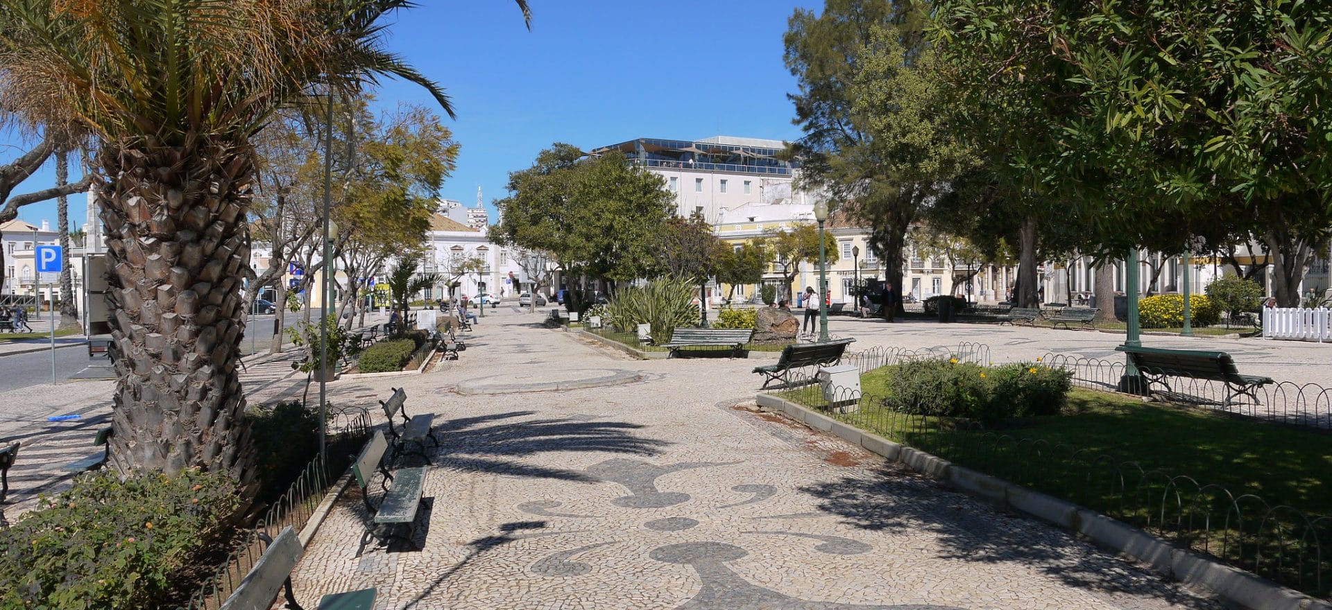 faro-old-town-algarve-1920x880